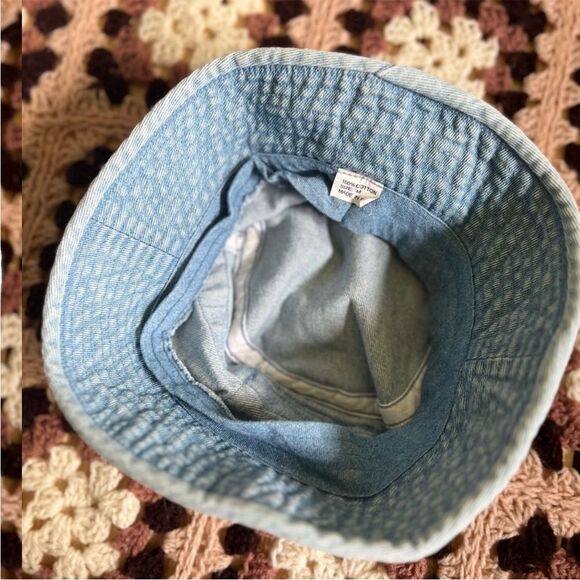 90s Vintage Kids Denim Bucket Hat Front Mini Velcro Pocket Flower Embroidery - Picture 3 of 9